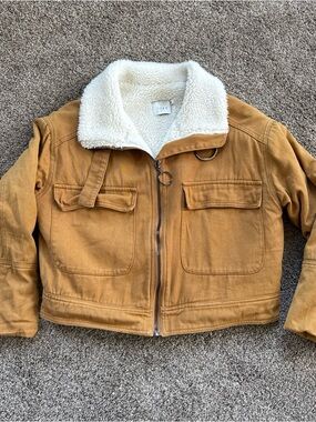 Lush Women’s Medium Tan Cropped Sherpa-Lined Jacket EUC